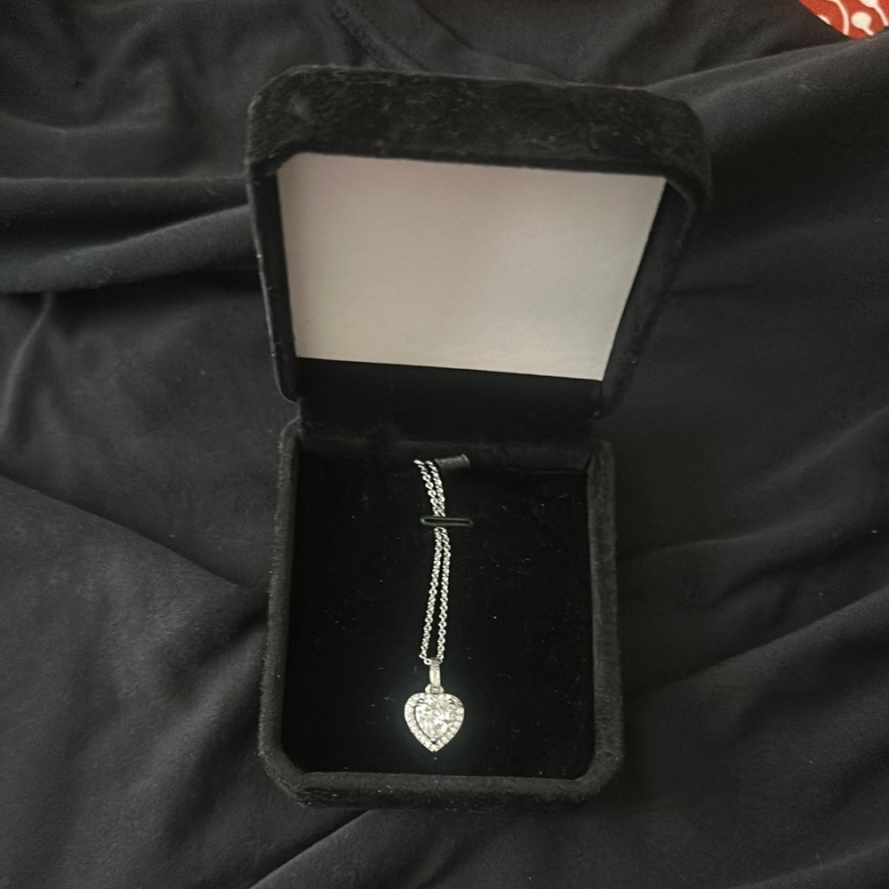 Elegant 925 Sterling  Silver  Heart Pendant Necklace